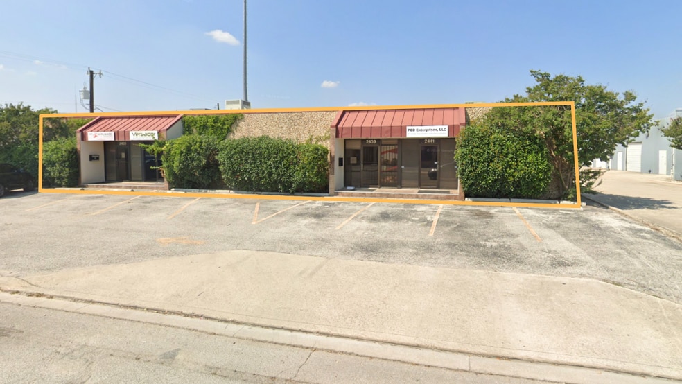 Primary Photo Of 2435-2441 Boardwalk St, San Antonio Showroom For Lease
