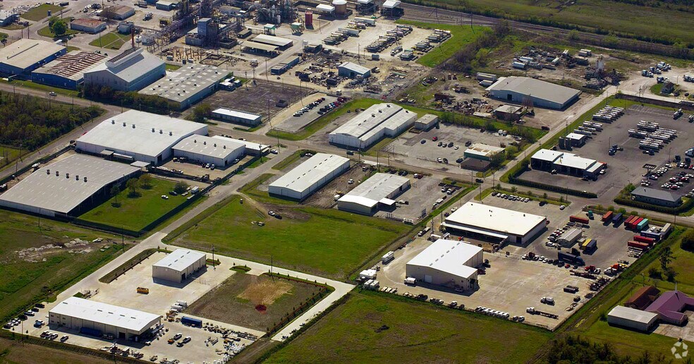 More Photos Of 605 S 16th St, La Porte Warehouse For Lease