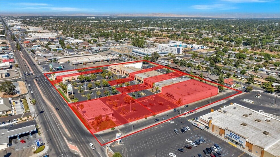 More Photos Of 3730-3780 N Blackstone Ave, Fresno Unknown For Lease