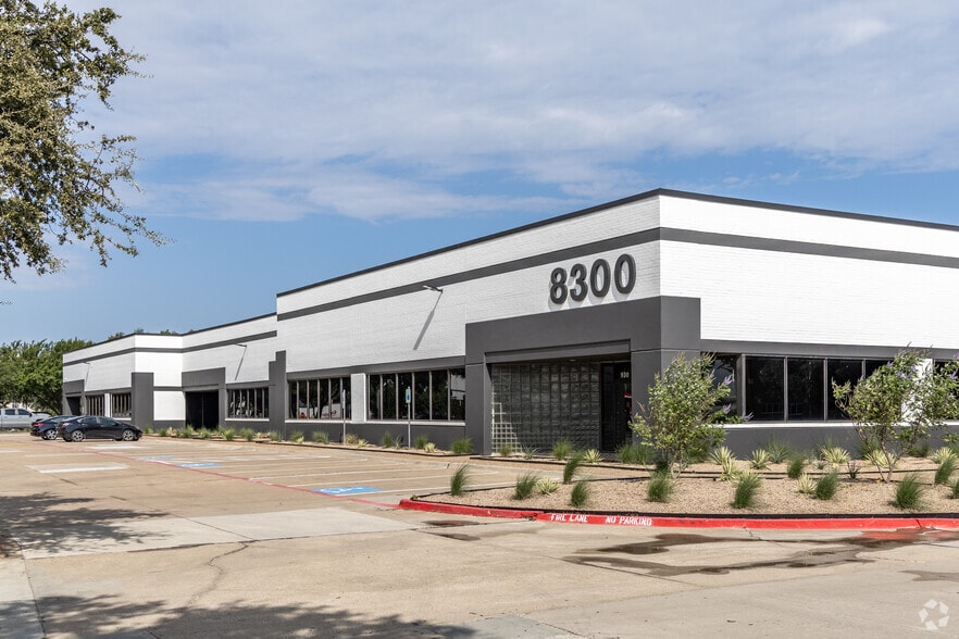 More Photos Of 8400 Esters Blvd, Irving Unknown For Lease