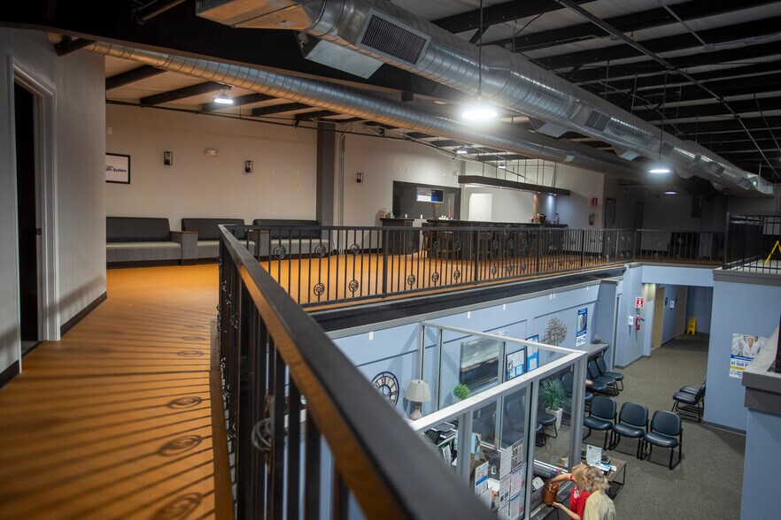 More Photos Of 25000 US 59 Rd, El Campo Flex For Sale