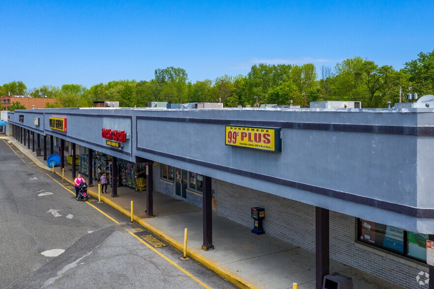 More Photos Of 835 E Clements Bridge Rd, Runnemede Storefront For Sale