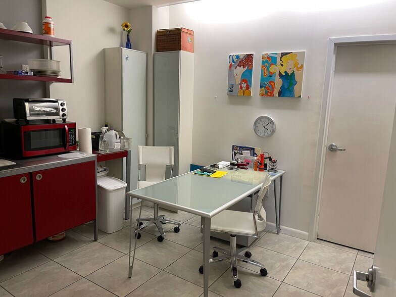 More Photos Of 2801 SW 3rd Ave, Fort Lauderdale Warehouse For Sale