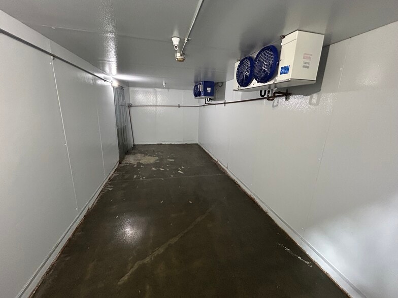 More Photos Of 140 Grove Ct, Healdsburg Manufacturing For Lease