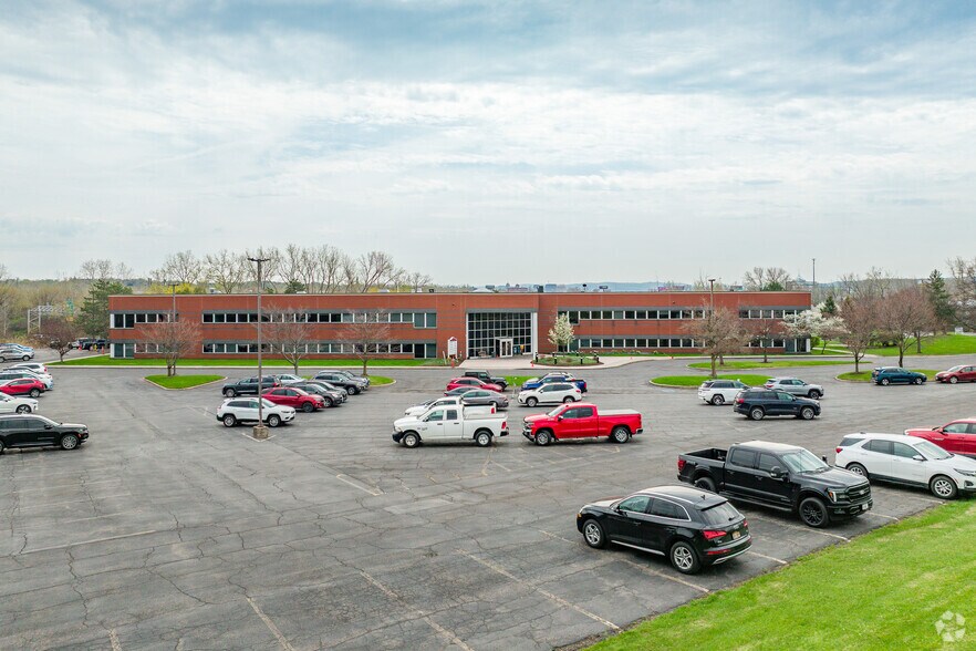 More Photos Of 225 Greenfield Pky, Liverpool Office For Lease