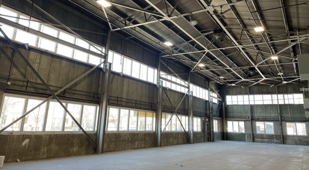 More Photos Of 4701-4715 N Lamon Ave, Chicago Warehouse For Sale