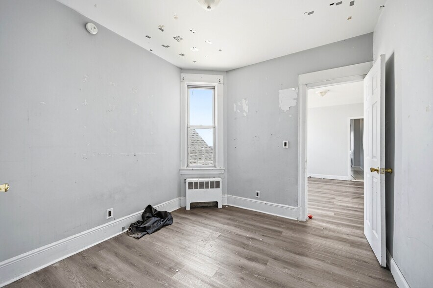 More Photos Of 4 Convent Ave, Yonkers Apartments For Sale