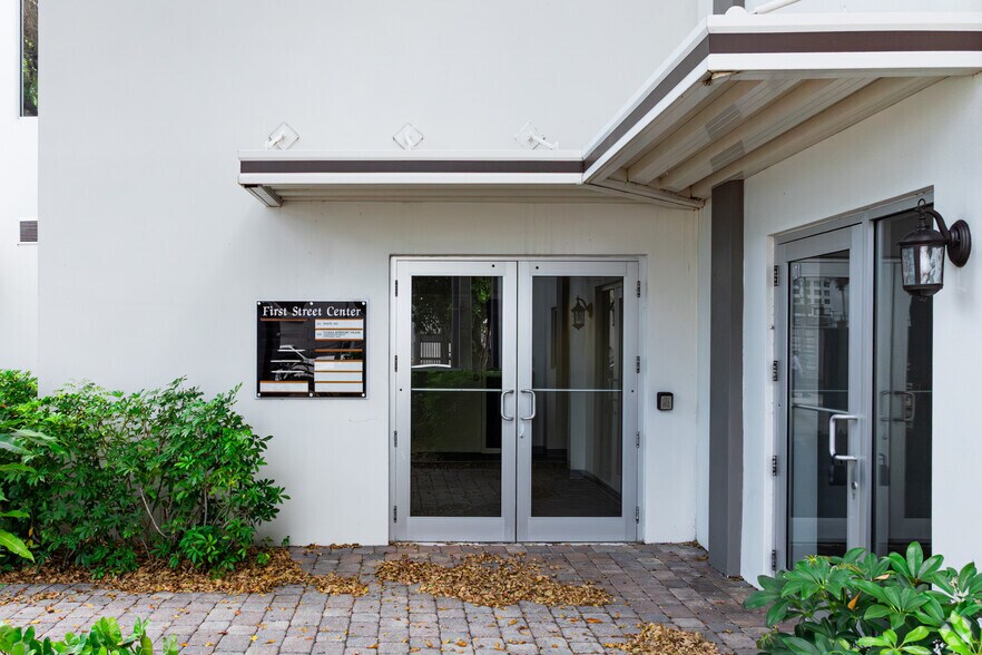 More Photos Of 2401 1st St, Fort Myers Office Residential For Sale