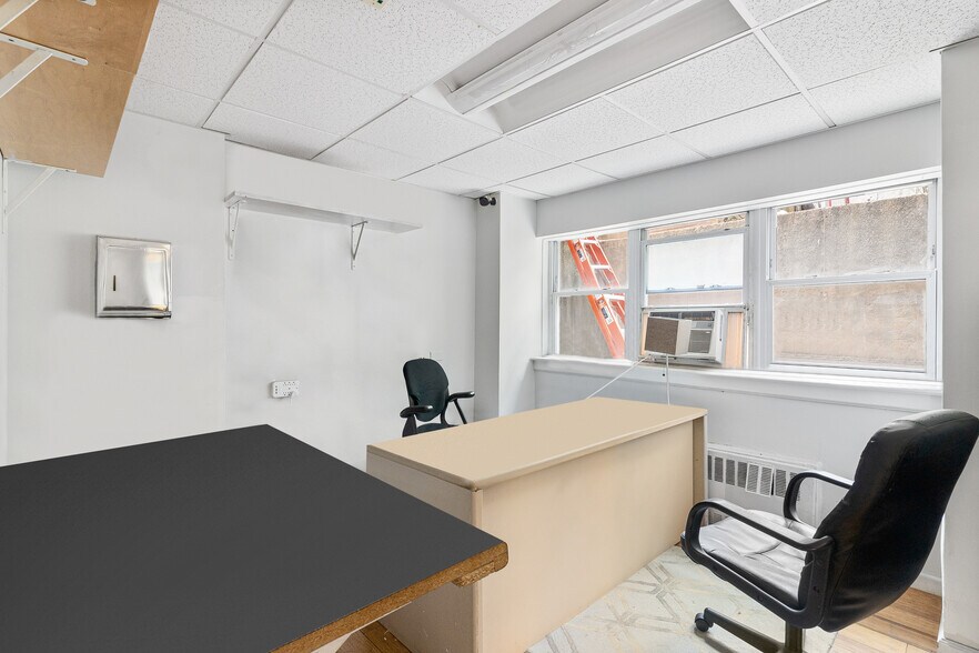 More Photos Of 120 E 36th St, New York Apartments For Sale