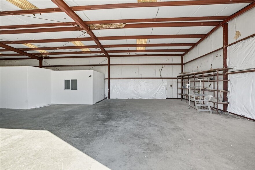 More Photos Of 485 S 8th St, Shandon Industrial For Sale