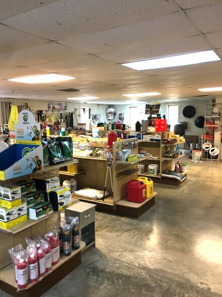 More Photos Of 427 S Glenwood Blvd, Tyler Warehouse For Sale