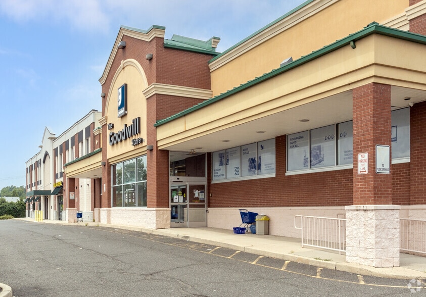 More Photos Of 509-513 W Union Ave, Bound Brook Freestanding For Lease