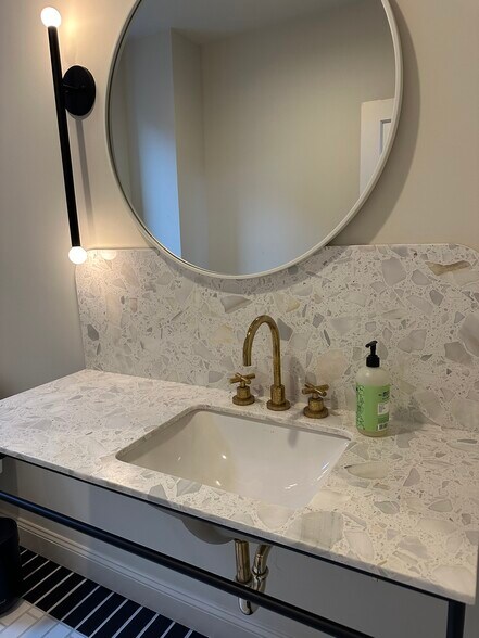 More Photos Of 306 E Gay St, Columbus Loft Creative Space For Lease