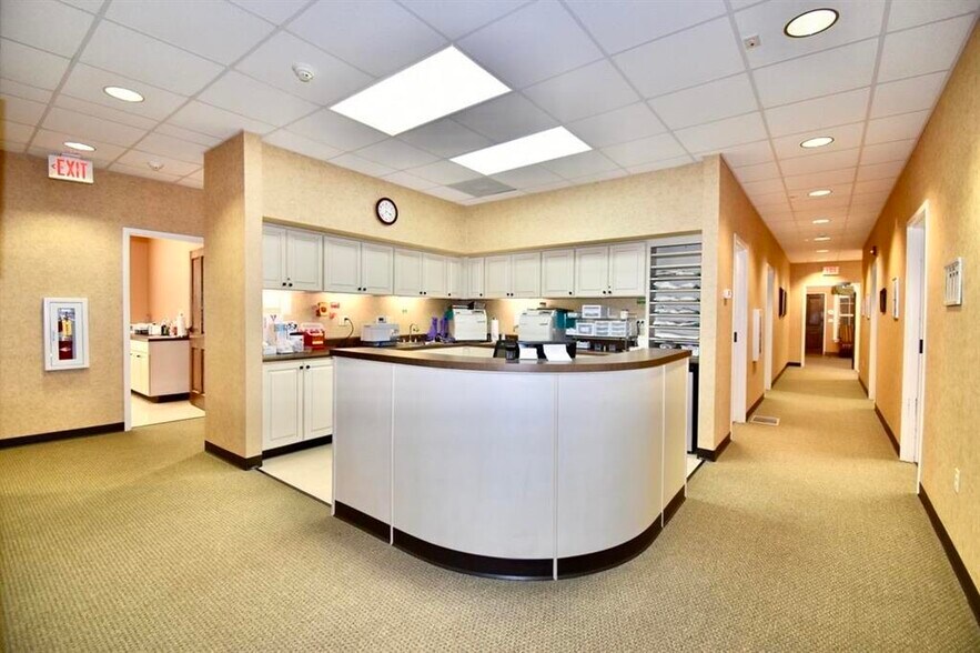 More Photos Of 209 Oil Well Rd, Jackson Healthcare For Lease