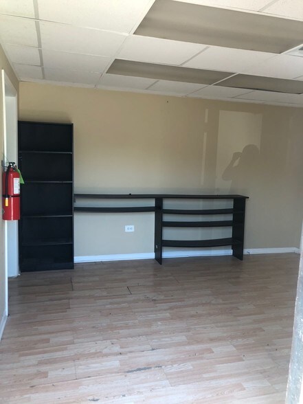 More Photos Of 12600-12650 S Kroll Dr, Alsip Warehouse For Lease