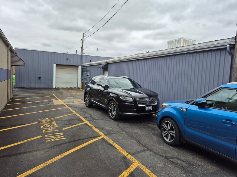 More Photos Of 145 Queen St, Chatham Storefront For Sale