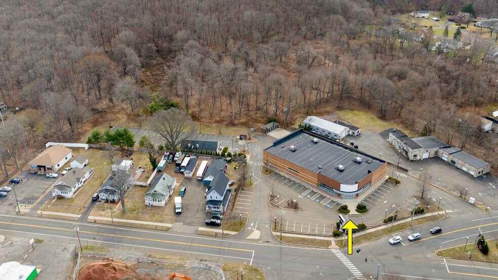 More Photos Of 85 Middletown Ave, North Haven Drugstore For Sale