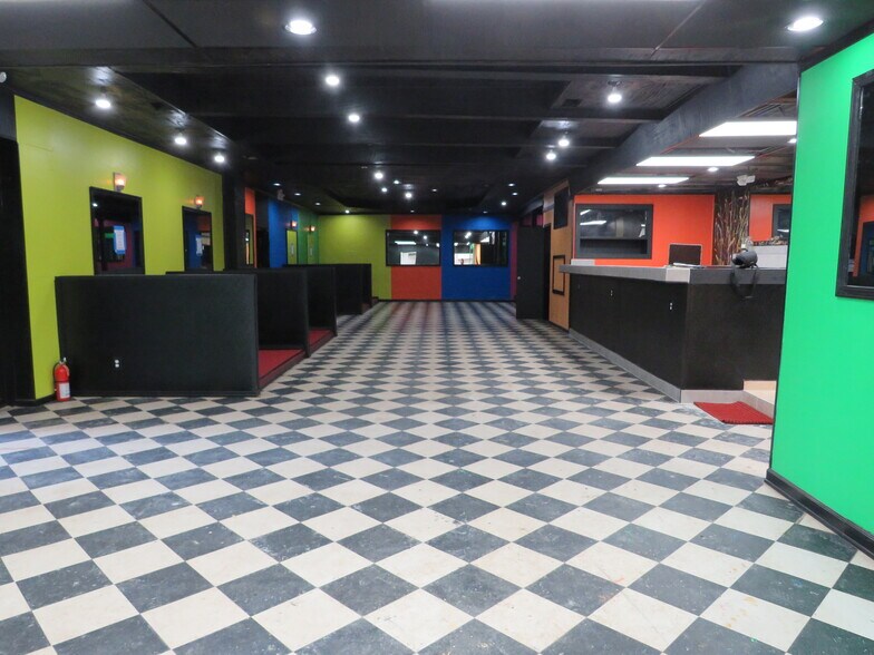 More Photos Of 7480 E Hwy 34, Ridgeway Restaurant For Sale