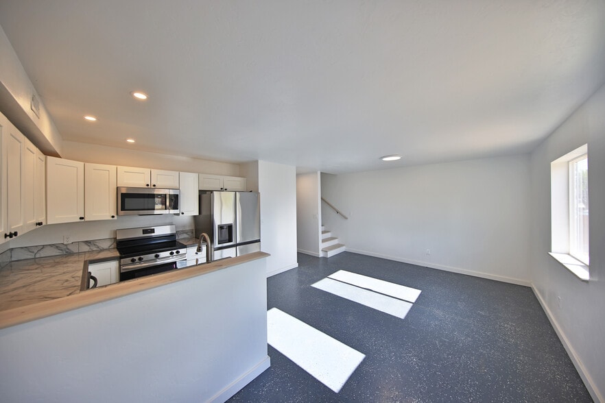 More Photos Of 10900 Hwy 65, Mesa Hotel For Sale