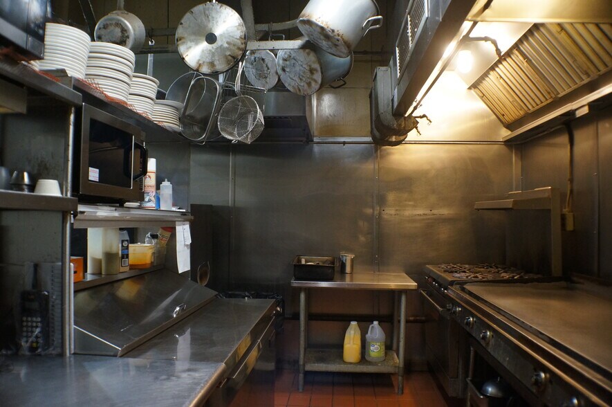 More Photos Of 5-7 S 6th St, New Bedford Restaurant For Sale