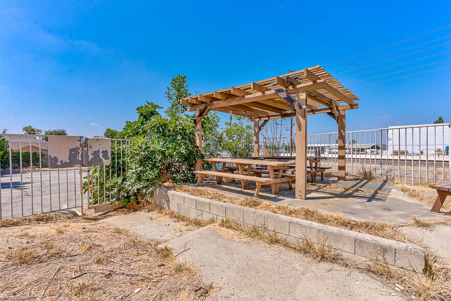 More Photos Of 2261 N Orange Olive Rd, Orange Religious Facility For Sale