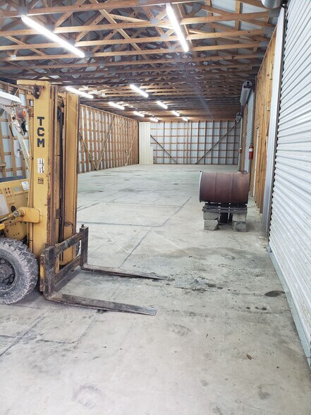 More Photos Of 5 Etowah School Rd, Etowah Warehouse For Sale