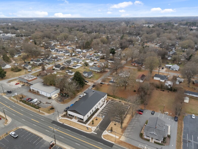 More Photos Of 1484 Dale Earnhardt Blvd, Kannapolis Freestanding For Lease