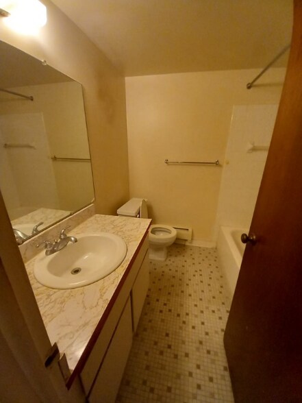 More Photos Of 4535 Cadieux Rd, Detroit Apartments For Sale