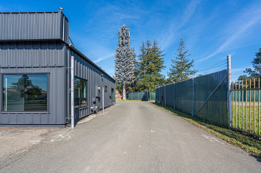 More Photos Of 10342 Old Redwood Hwy, Windsor Warehouse For Sale