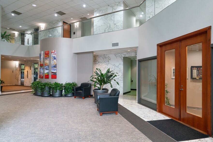 More Photos Of 7601 Lewinsville Rd, McLean Medical For Sale
