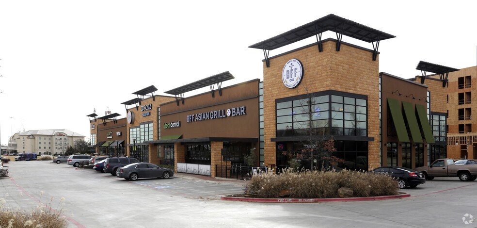 More Photos Of 2150 E Lamar Blvd, Arlington Unknown For Lease