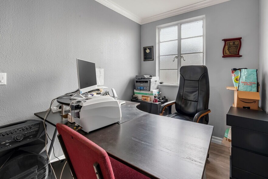 More Photos Of 1100 S Lorena St, Los Angeles Religious Facility For Sale