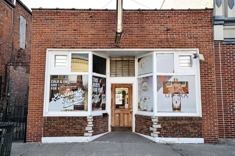 More Photos Of 111 W Adams St, Pittsfield Bar For Sale