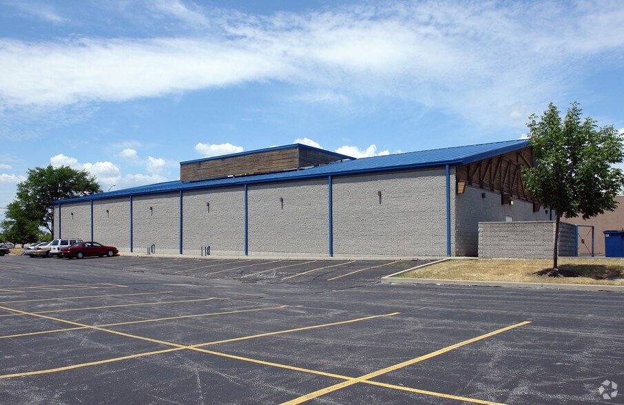 More Photos Of 4224 Coldwater Rd, Fort Wayne Freestanding For Lease