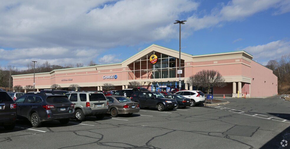 More Photos Of 1 Padanaram Rd, Danbury Storefront For Lease