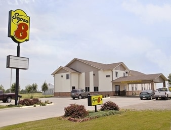 Primary Photo Of 1410 28th St, Belleville Hotel For Sale