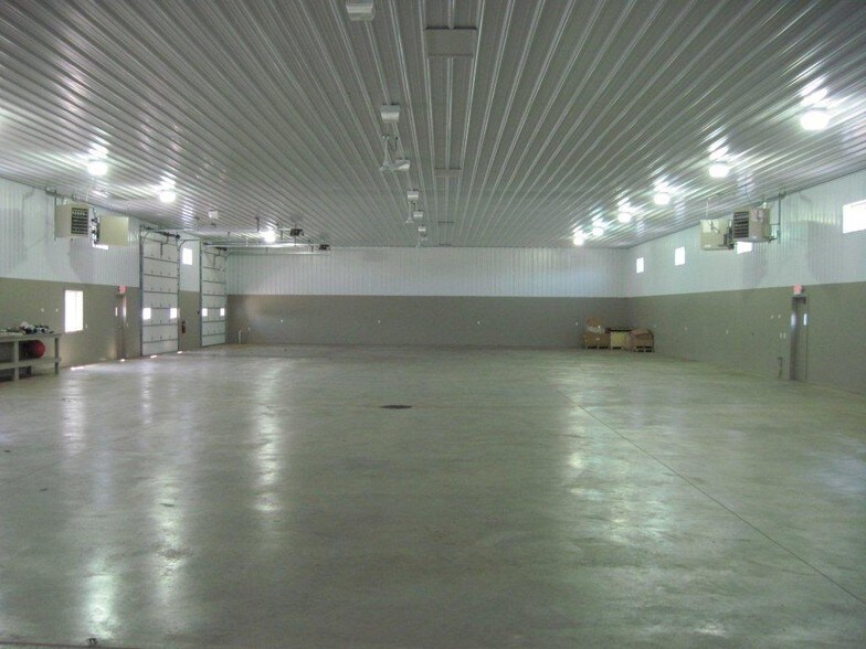 More Photos Of 8236 Wright St, Merrillville Warehouse For Lease