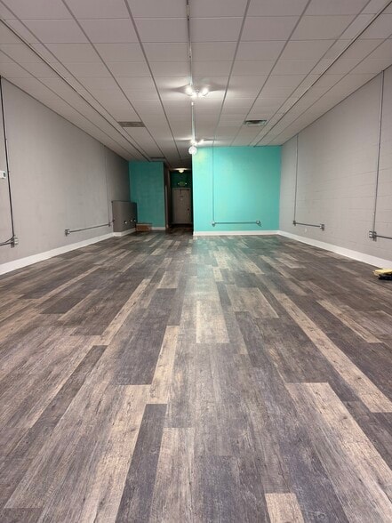 More Photos Of 417-435 Ridge Rd, Munster Unknown For Lease