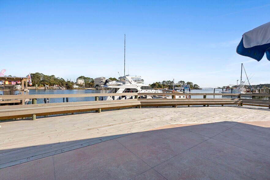 More Photos Of 275 Timber Island Rd, Carrabelle Restaurant For Sale