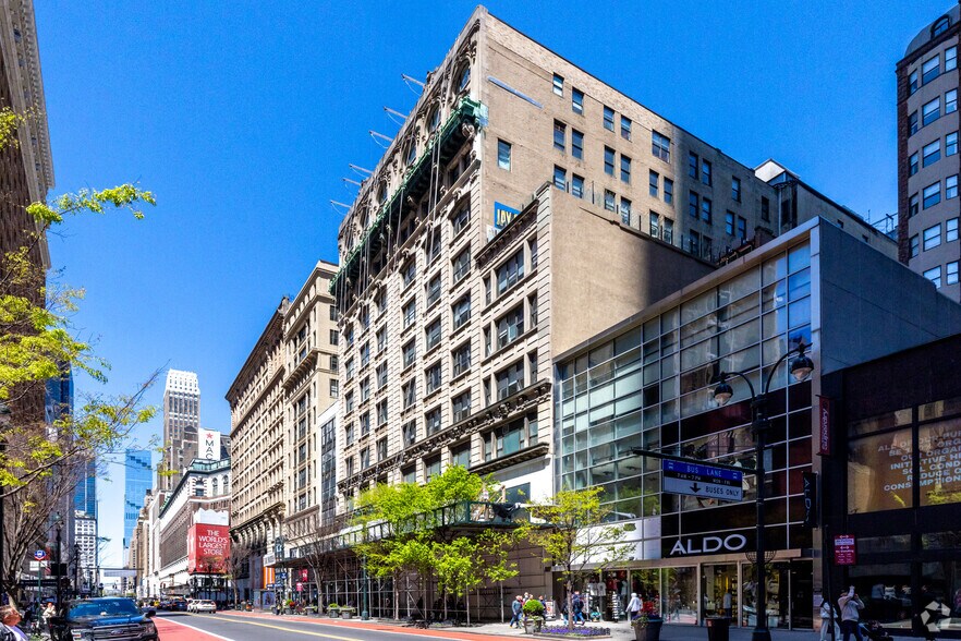 More Photos Of 31 W 34th St, New York Coworking Space