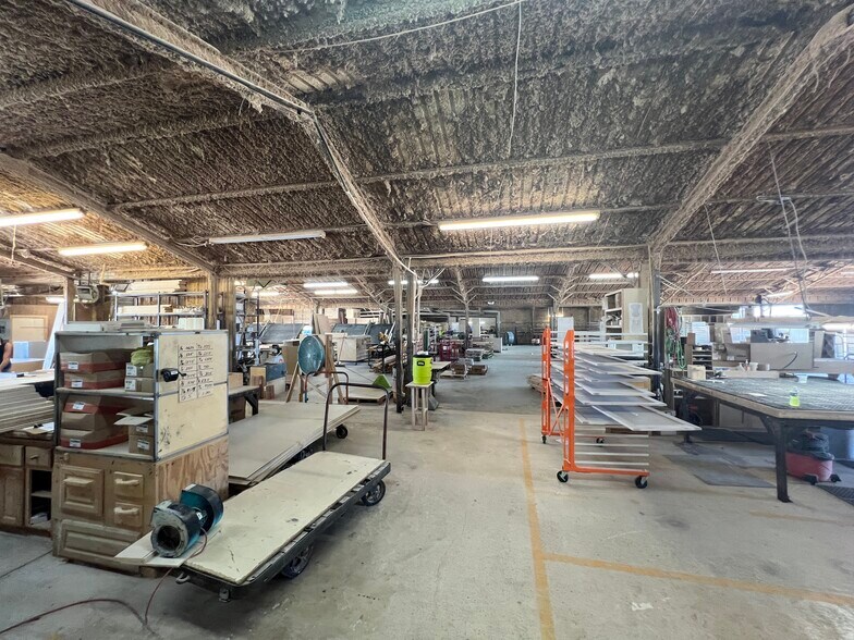 More Photos Of 926 US-377, Pilot Point Warehouse For Sale