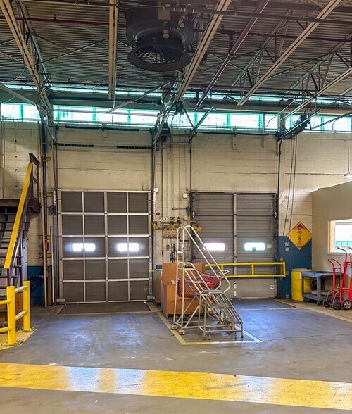 More Photos Of 45 N 4th St, Quakertown Warehouse For Lease