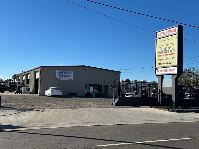 Primary Photo Of 639 W Broadway Rd, Mesa Warehouse For Lease