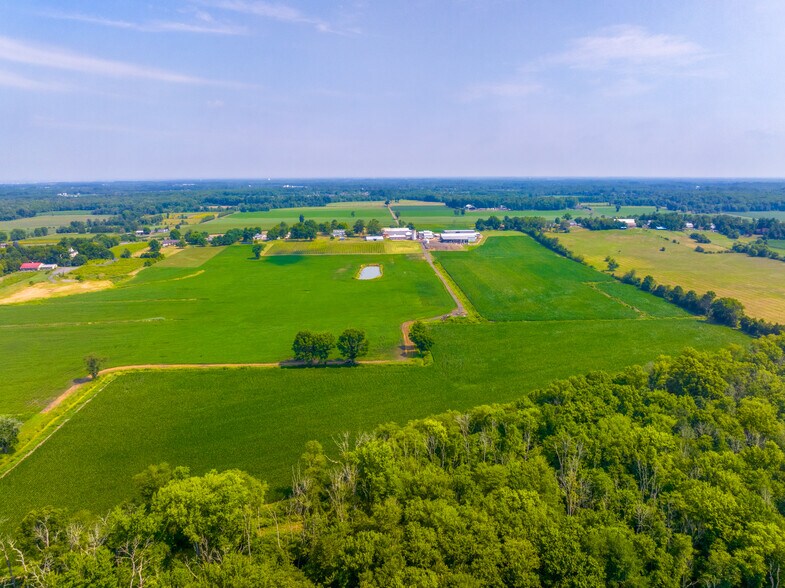 More Photos Of 27058 Mount Pleasant Rd, Columbus Winery Vineyard For Sale