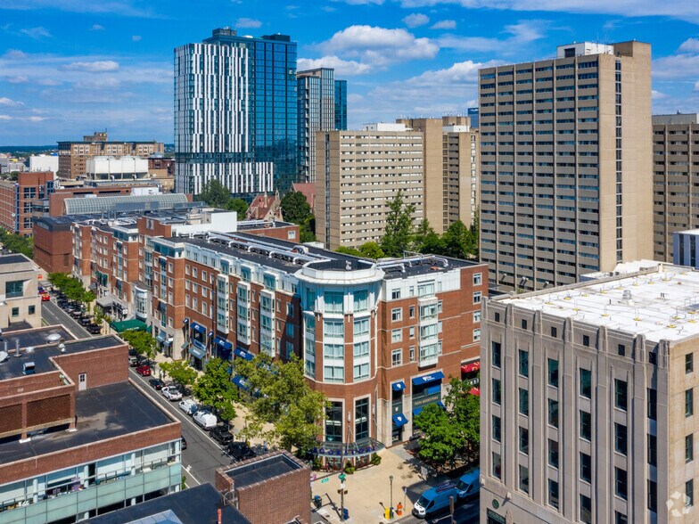 More Photos Of 3600 Sansom St, Philadelphia Hotel For Lease