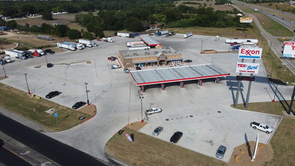 More Photos Of 1951 S Magnolia Ave, Luling Land For Sale