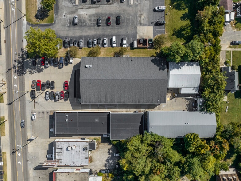 More Photos Of 5095 Crookshank Rd, Cincinnati Light Manufacturing For Sale