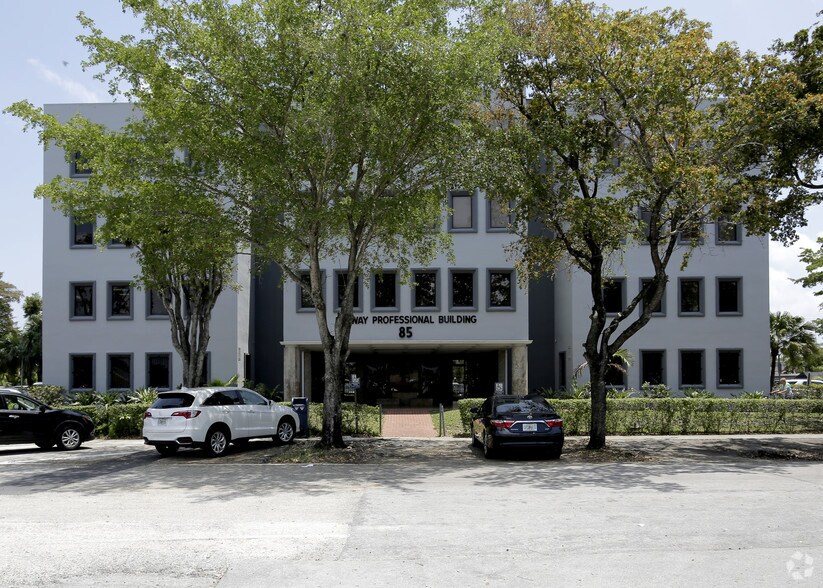 More Photos Of 85 Grand Canal Dr, Miami Office For Lease