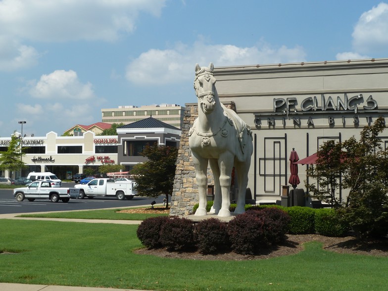 Primary Photo Of 1185-1243 Ridgeway Rd, Memphis Unknown For Lease