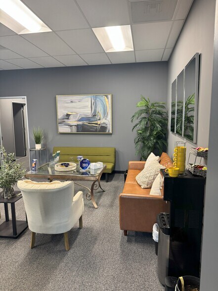 More Photos Of 2800 Cleveland Ave, Santa Rosa Medical For Lease